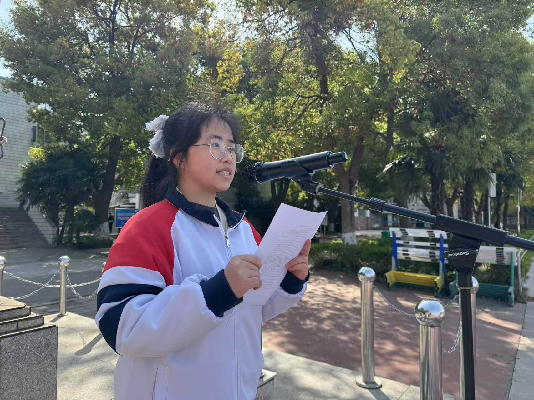 倪子茜.jpg